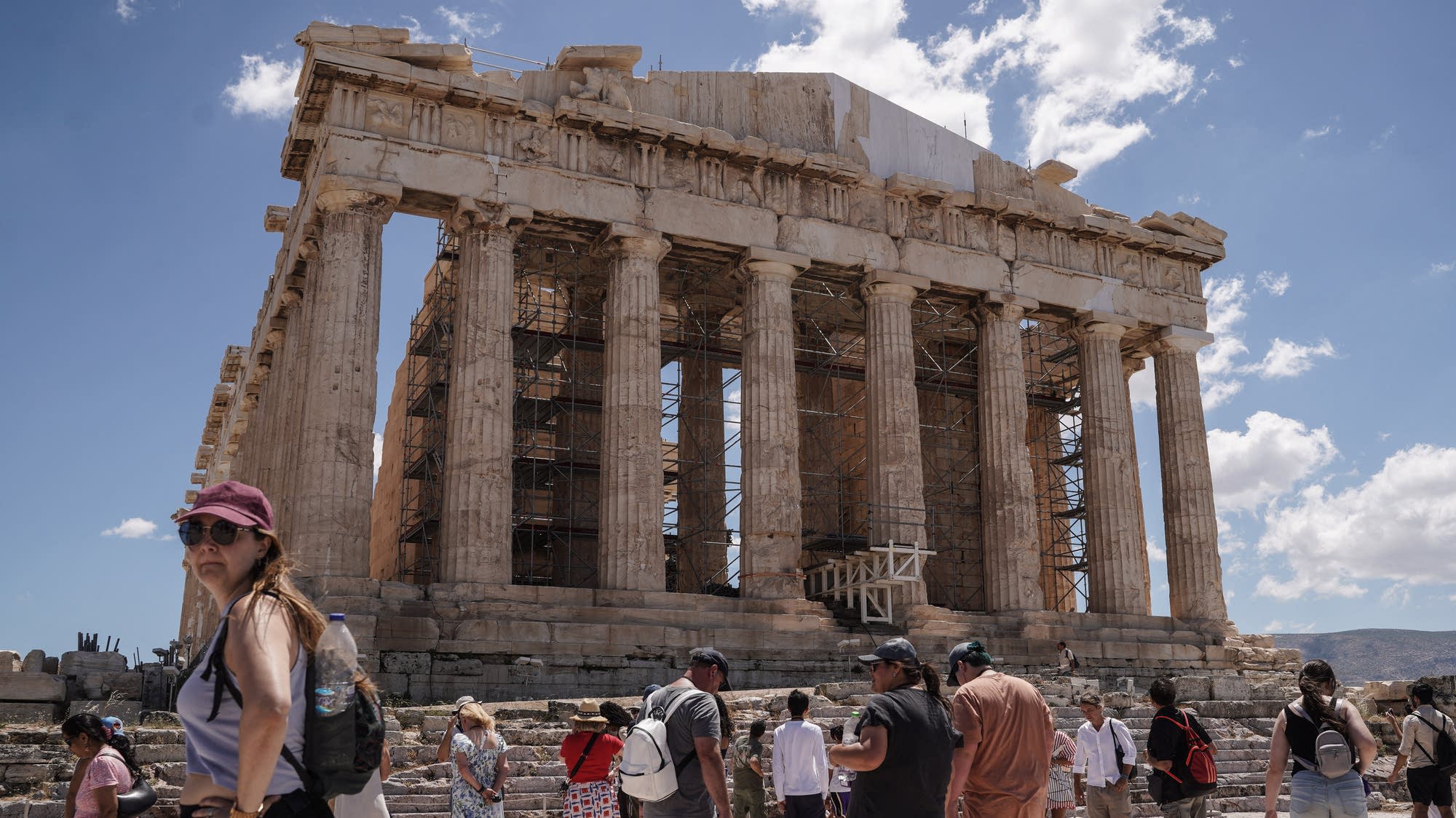 More American tourists are visiting Europe