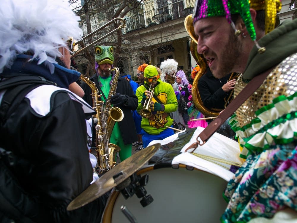 mardi gras current position