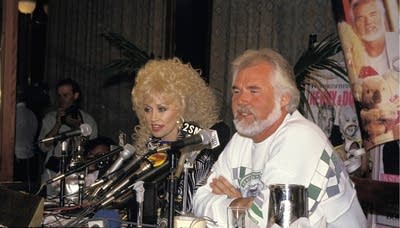 Dolly Parton and Kenny Rogers at a press conference