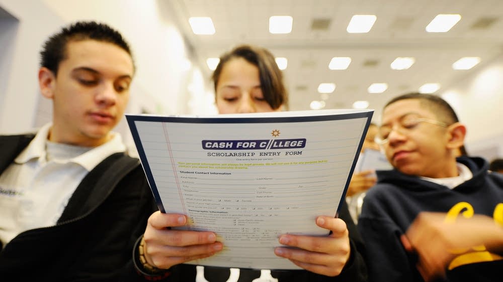 How to handle college financial aid when your parents are divorced