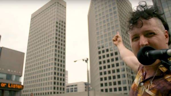 The Raccoon Climbers feat. Mark Mallman - Raccoon Climber #MPRRaccoon