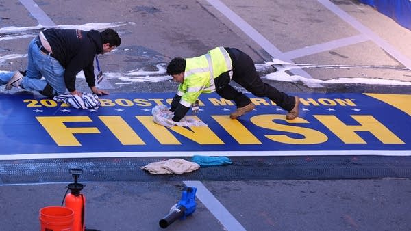 And they're off: Wheelchair racers lead fastest Boston Marathon field ever over the starting line