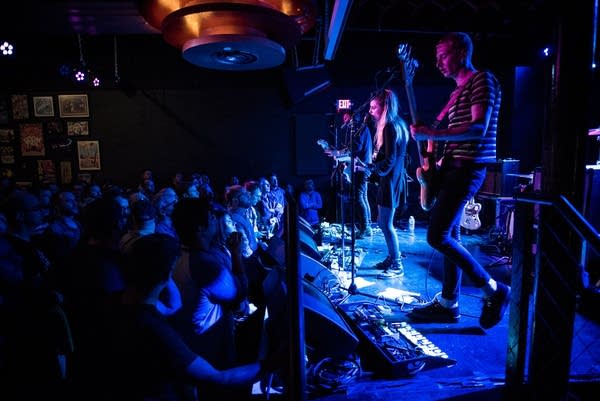 15_wolfaliceturf_DSC0993