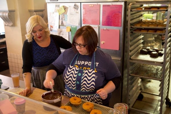 Glam Doll Morning Show 5