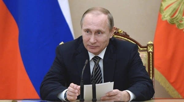 Russian President Vladimir Putin chairs a meeting with heads of Russia's oil companies at the Kremlin in Moscow, on March 1, 2016. 