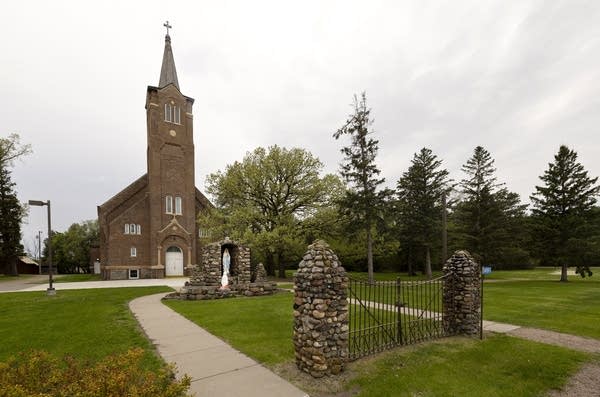 Holy Cross Catholic Church
