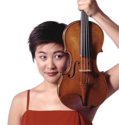 Violinist Jennifer Koh