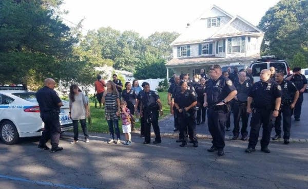 On first day of kindergarten, a police escort