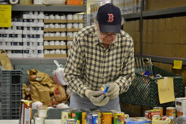 Minn. food shelves prefer cash to cans