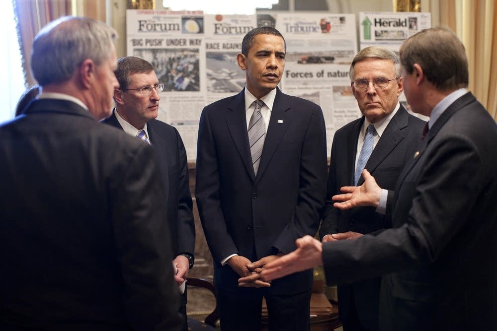 Obama meets with lawmakers