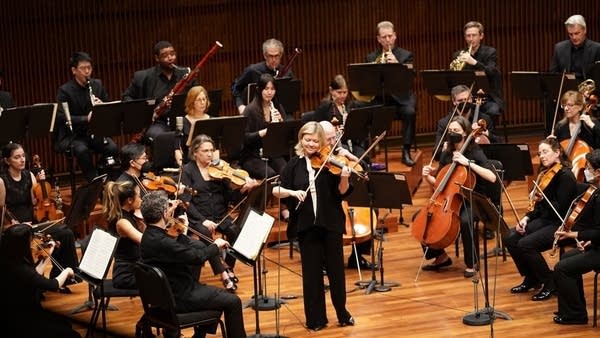 Listen: Violinist Alina Ibragimova and the SPCO perform Mozart and Haydn