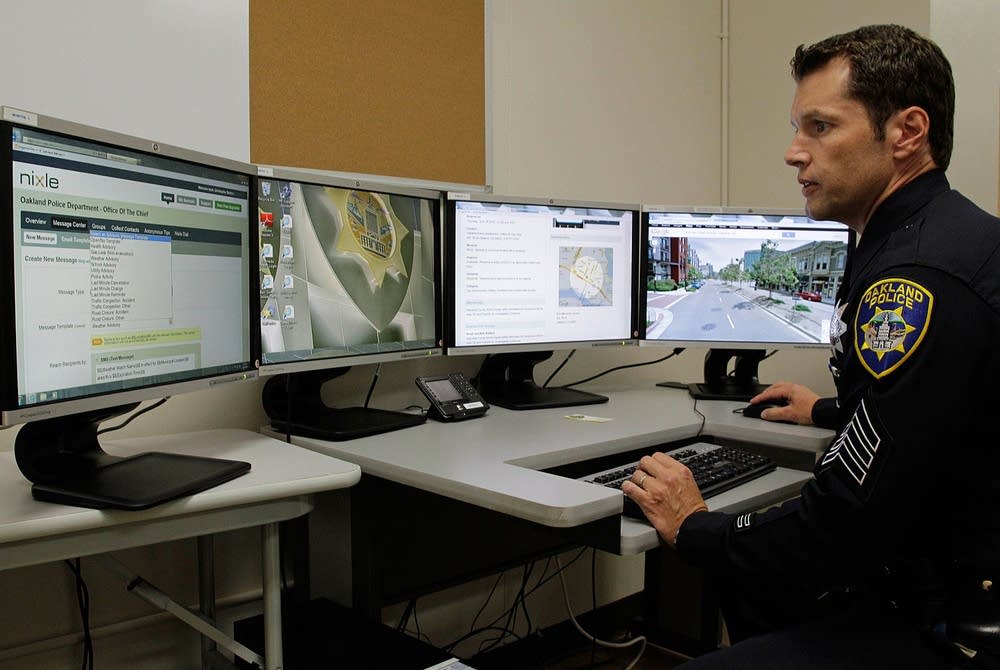 Sgt. Chris Bolton using Nixle