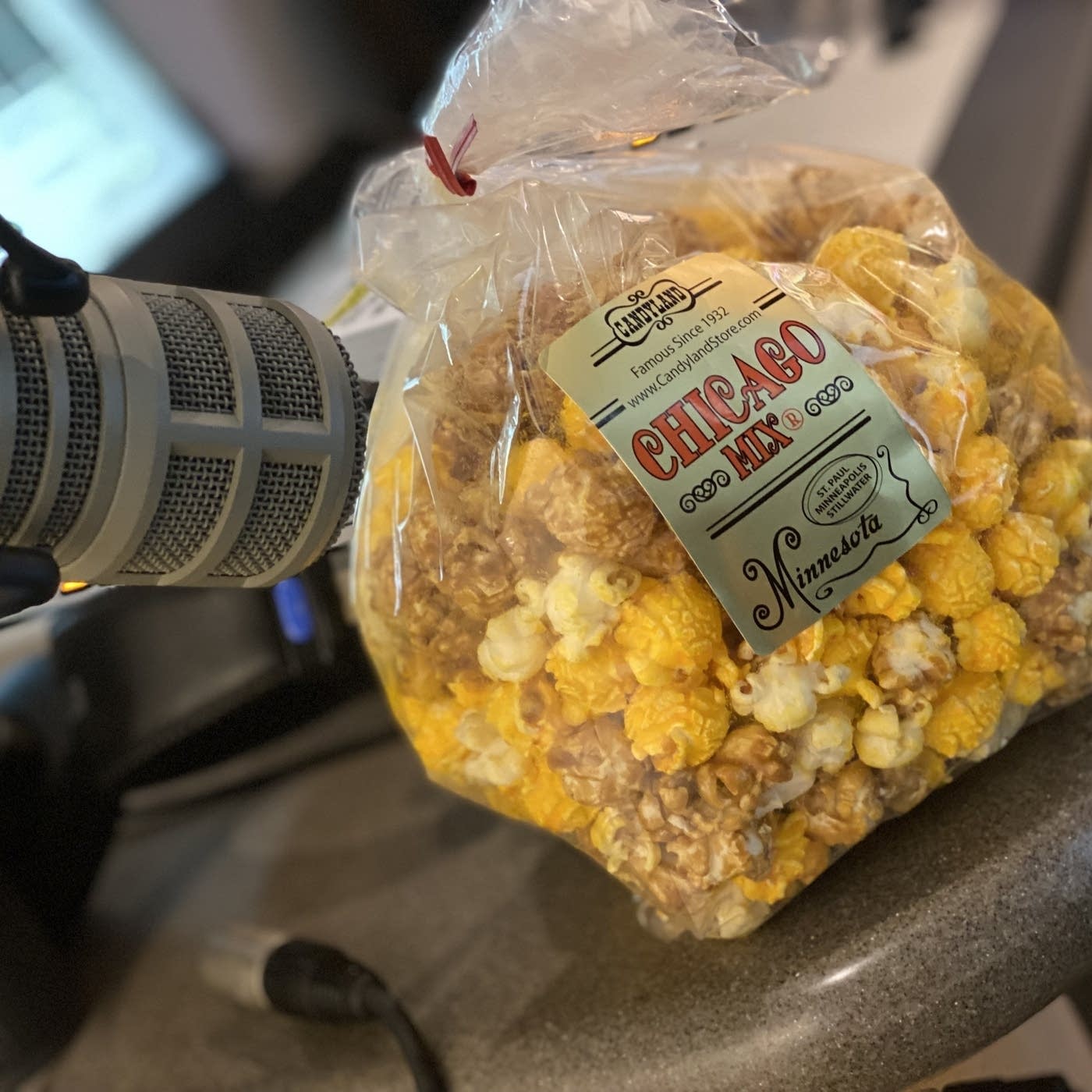 Critical DMs: Chicago Mix, the Vince Vaughn of popcorn | MPR News