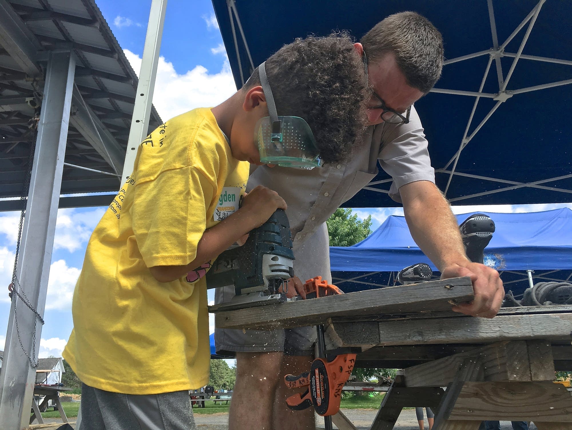 Art Hounds: Kids, power tools and Franconia Sculpture Park | MPR News
