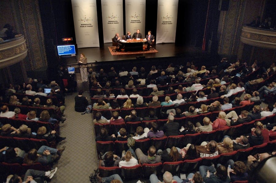 Debate crowd