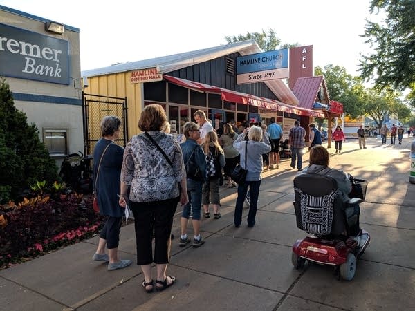 Diners lined up outside the Hamline Church Dining Hall.