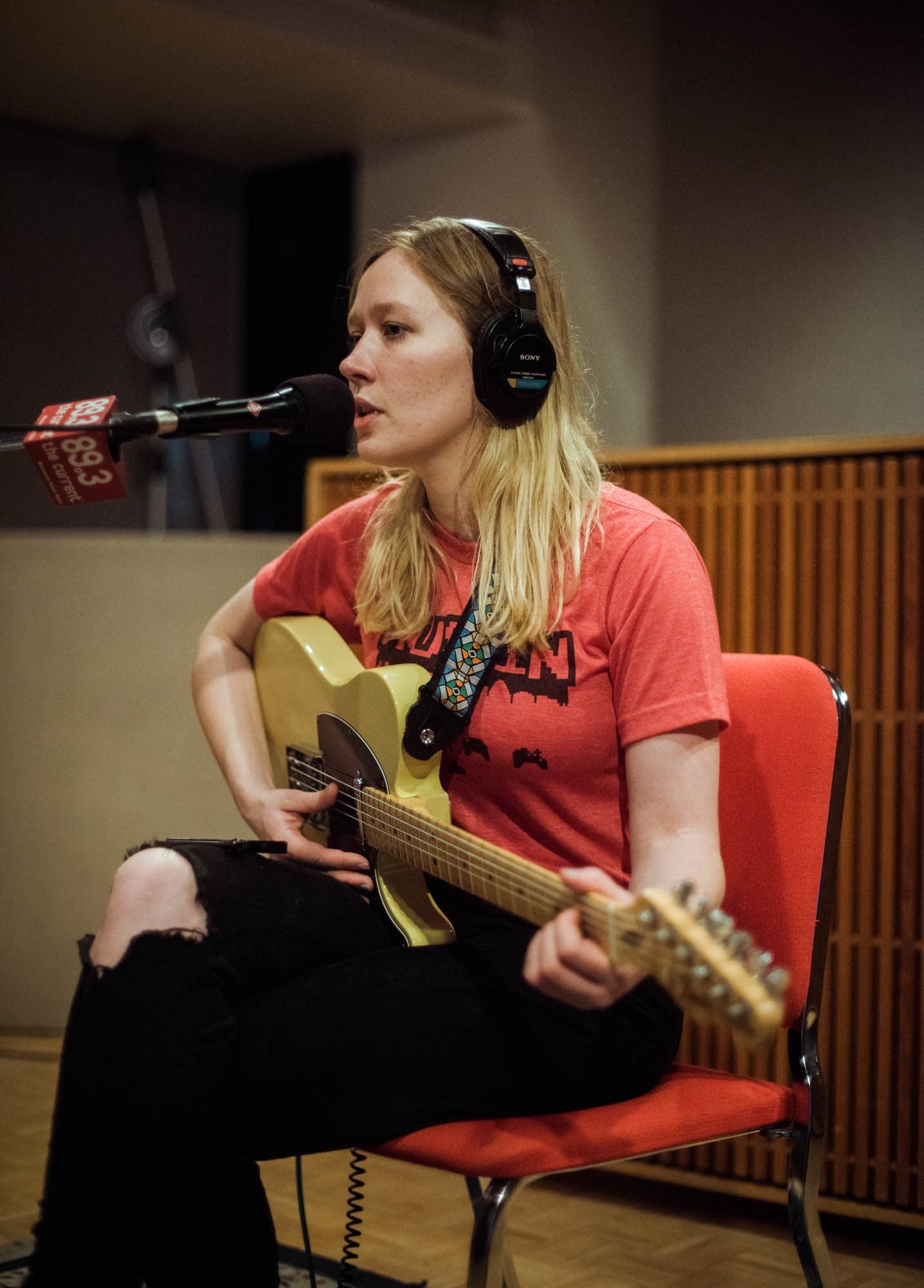Julia Jacklin Performs In The Current Studio The Current