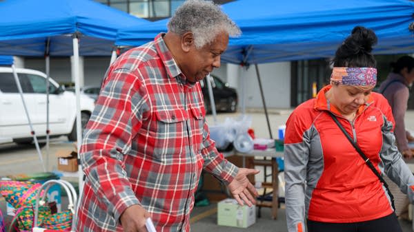 Elgin Dobbins at a yard sale