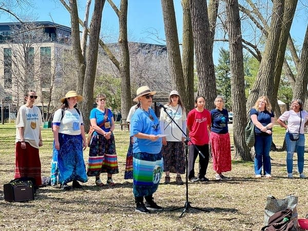 Water walk on Earth Day3