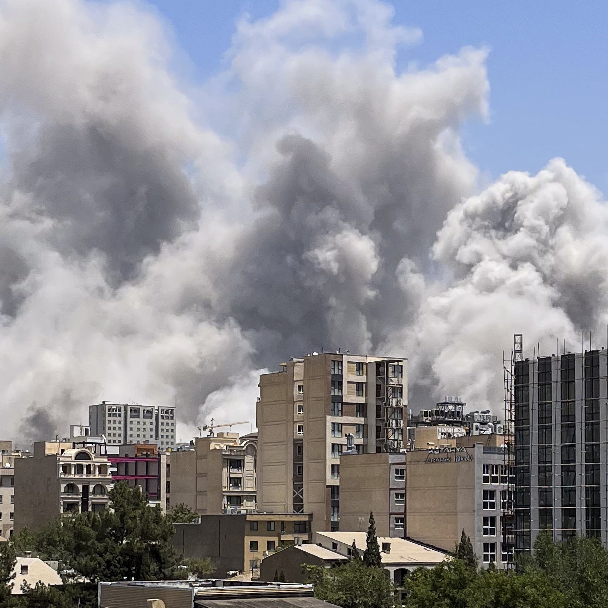 cover of episode Oil prices volatile after broken ceasefire accusations