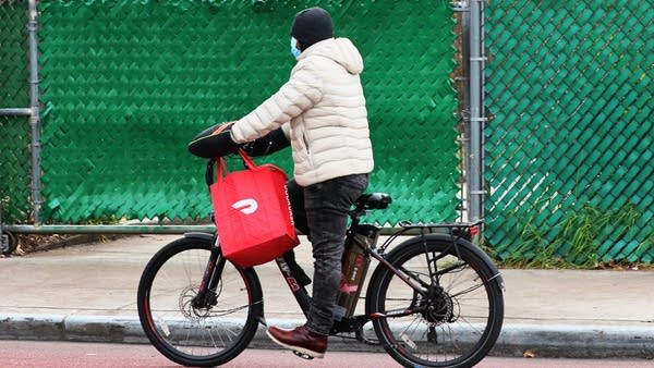 Some gig workers for food delivery apps have found a way to trick the algorithms for better pay.