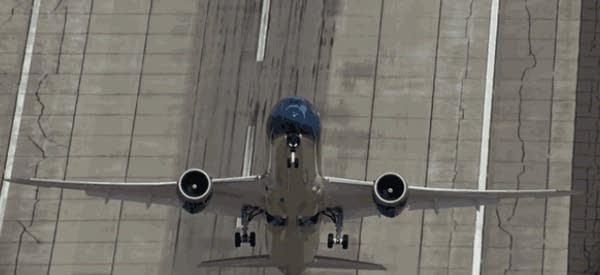 If airliners flew like fighter jets