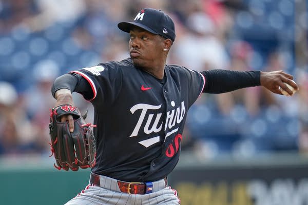 Hedges and Halpin hit sac flies in the 6th, Guardians beat Twins 5-2 for third straight victory