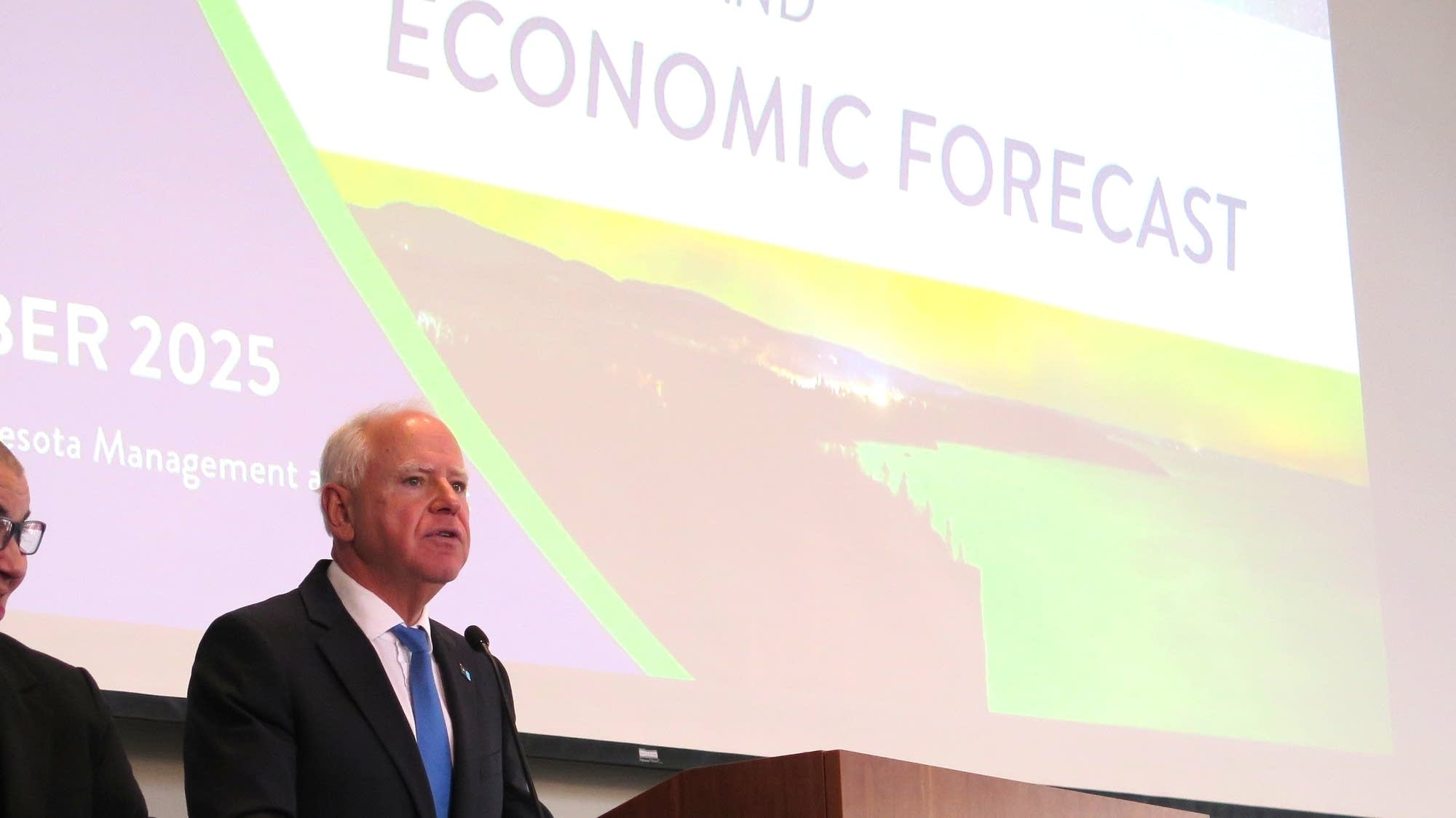 Minnesota leaders differ on shape of state finances