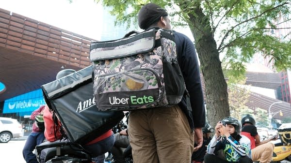 Unraveling the complex knot of an AI-generated hoax