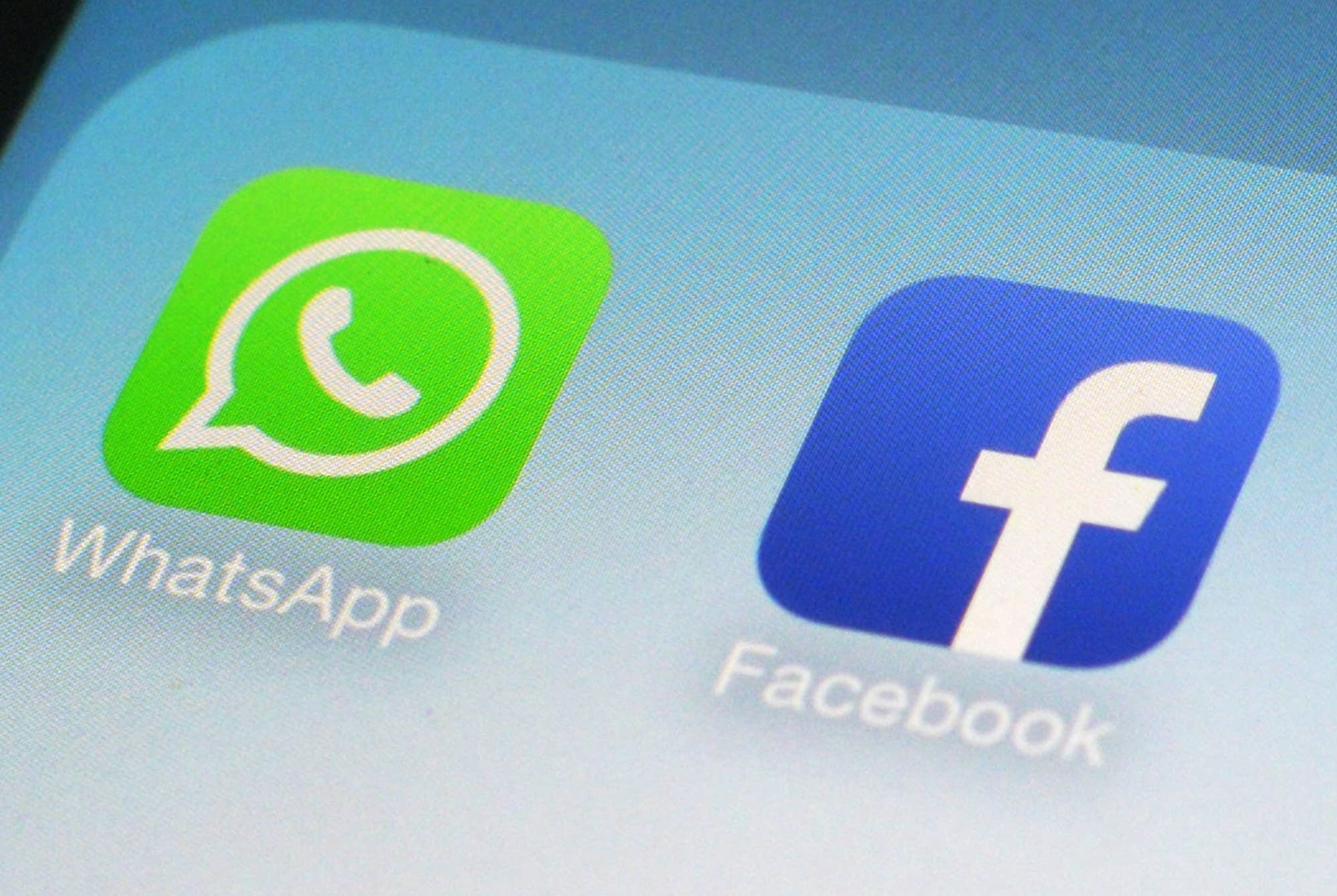 WhatsApp and Facebook app icons