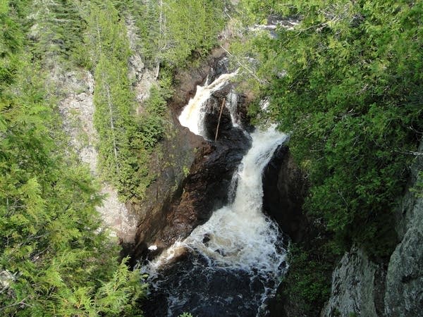  Devil's Kettle waterfall