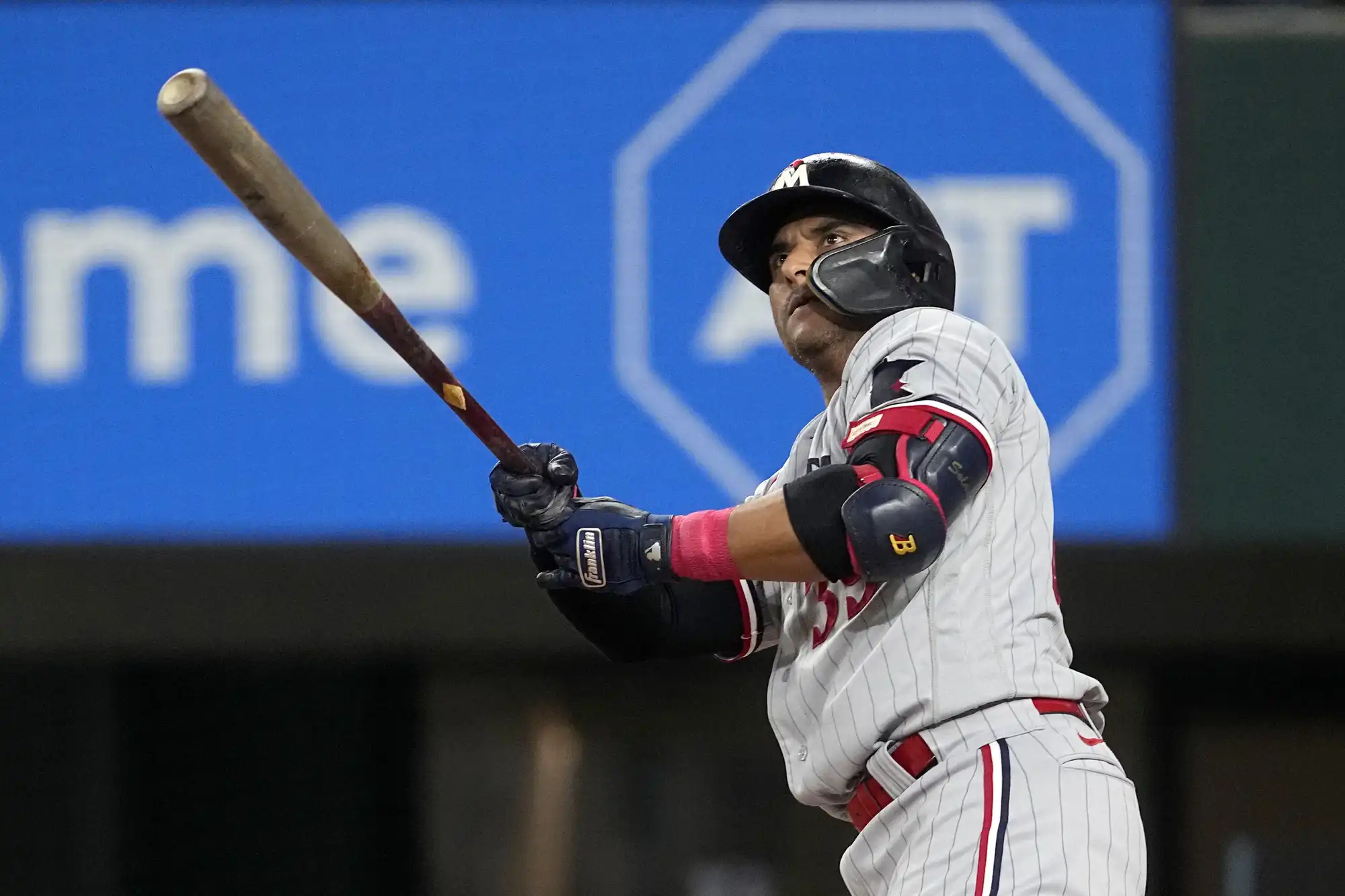 Solano has career-high 4 hits as Twins rally to beat sliding Rangers 9-7 in  10 innings | MPR News