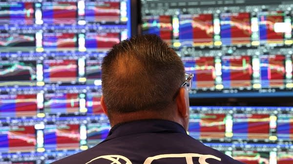 Labor market anxieties grow