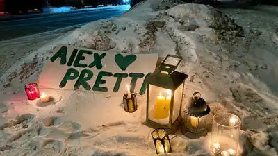 At vigil in Minneapolis, a longtime friend remembers Alex Pretti | MPR News