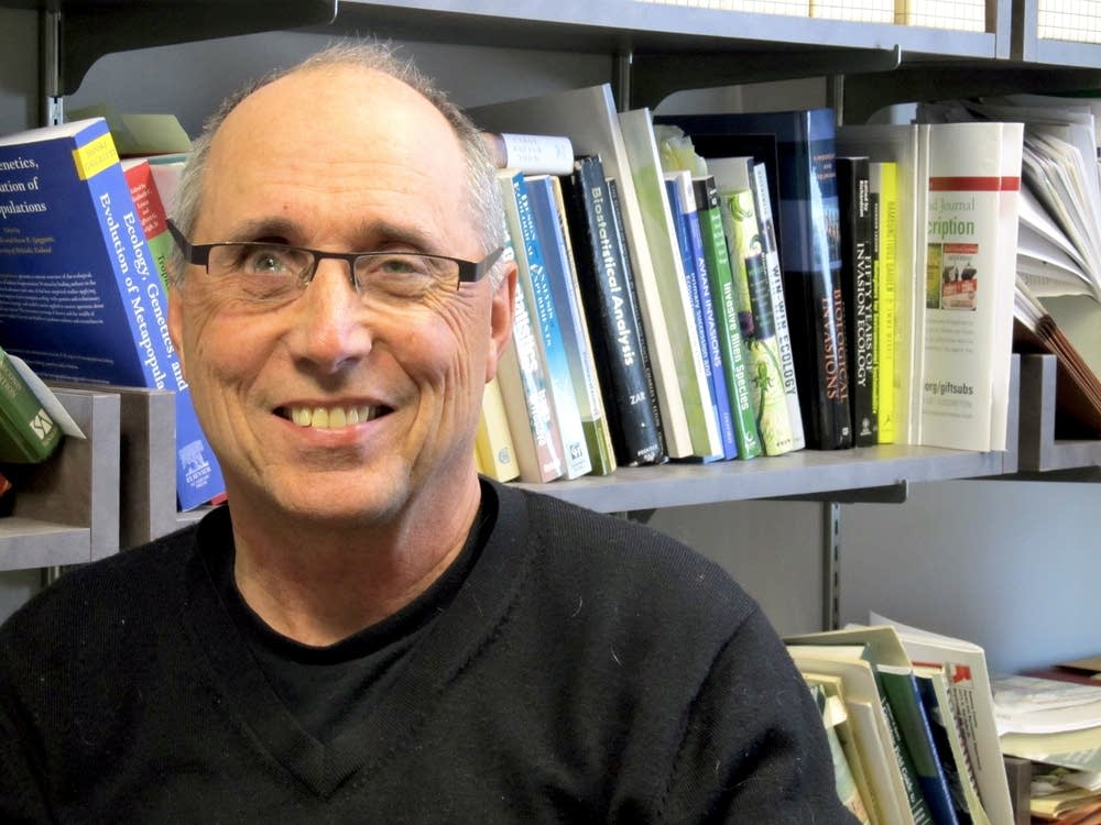 Mark Davis, biologist