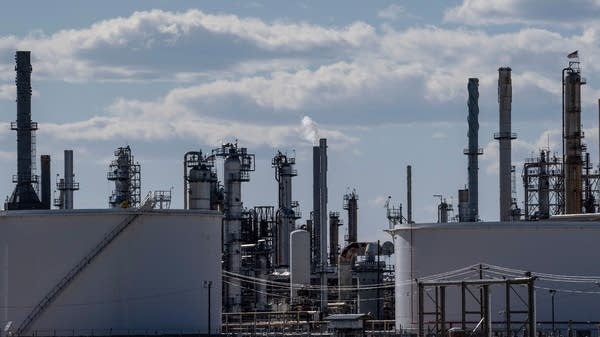 The oil-natural gas conundrum