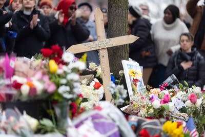 A cross at a memorial