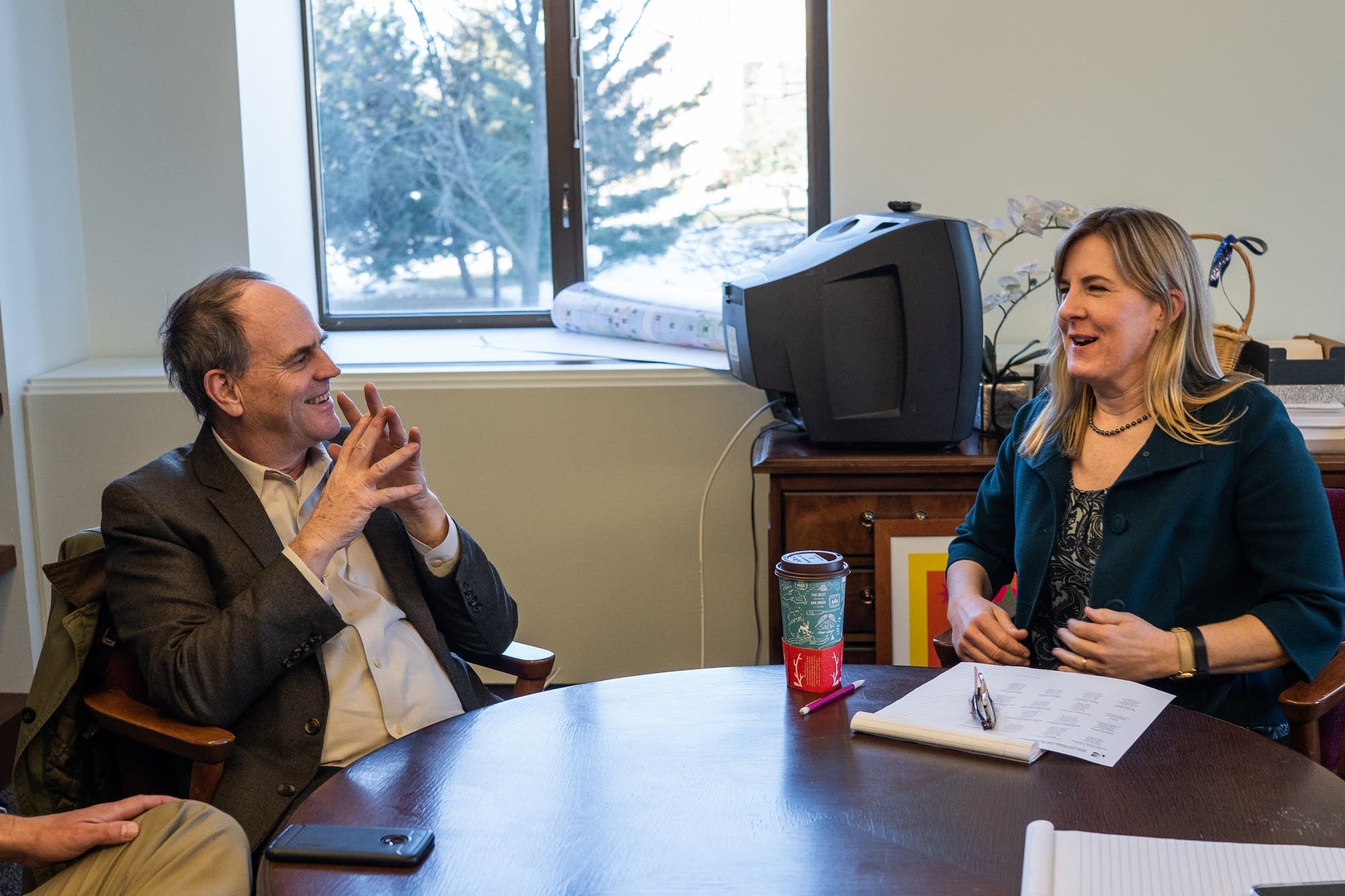 Rep. Hortman meets with Fresh Energy executive director Michael Noble.