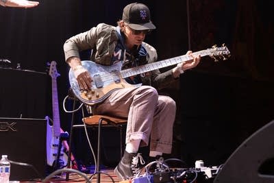 the band StoLyette performing on stage