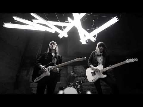 Now Now dissects its own music in ‘Into the Song’