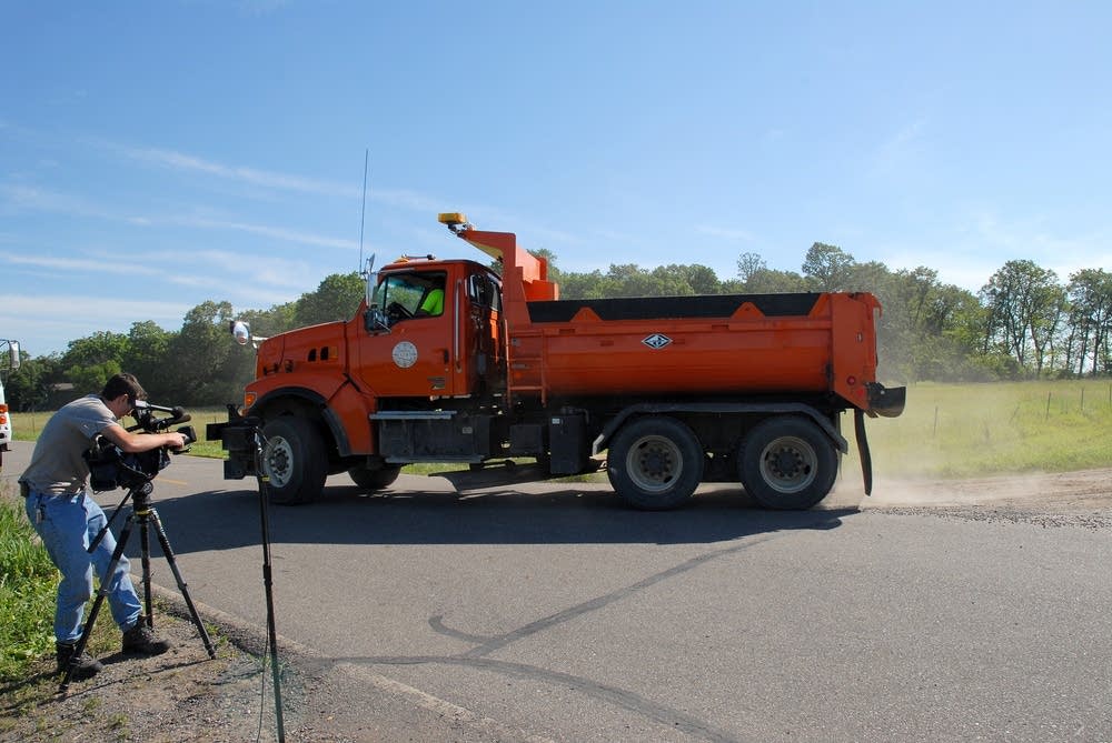 Dump truck leaves Wetterling search site