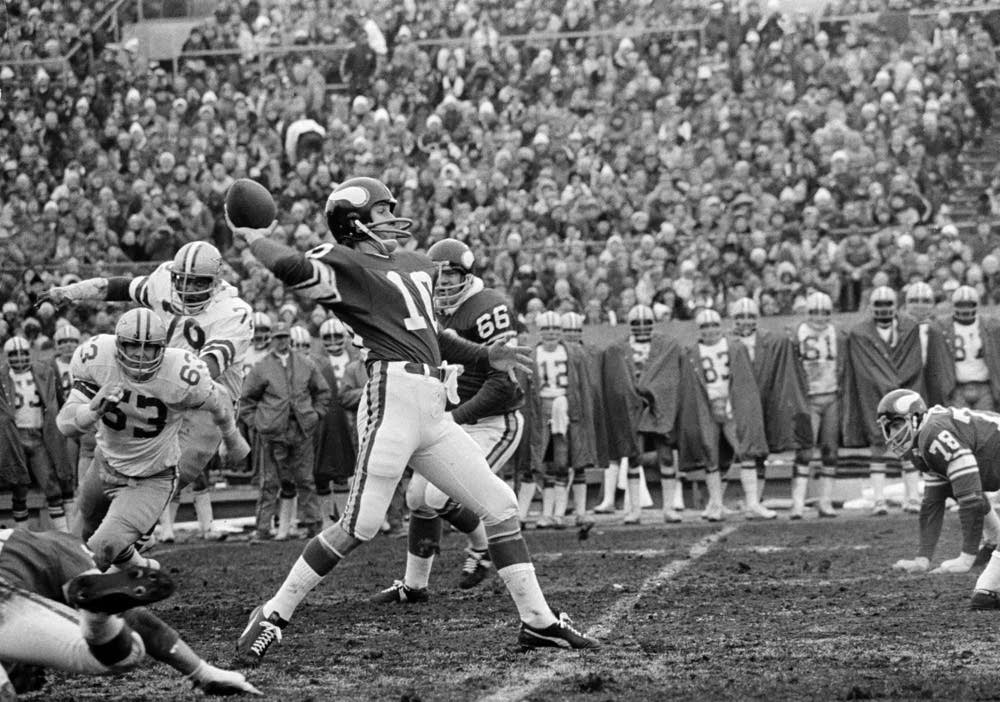 1975 Vikings Stock Photos and Pictures, Getty Images