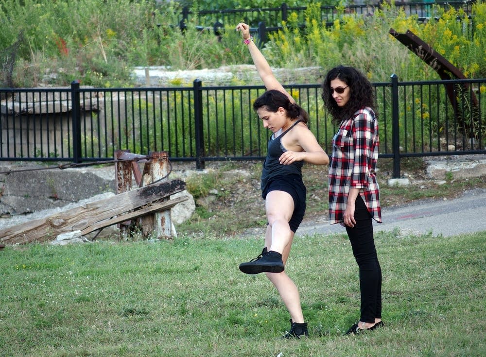 Dancer Elayna Waxse performed for Anat Shinar.