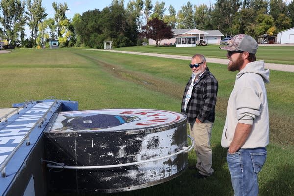 High winds drop the curtain on one of Minnesota's last remaining drive-in movie theaters