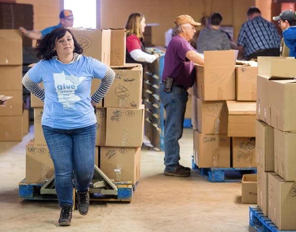 Exchange Feeding Hungry Kids in Chisholm