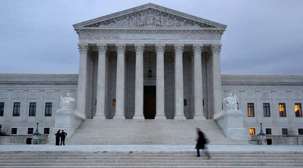 12/05/2017: The same-sex wedding cake case heads to the Supreme Court