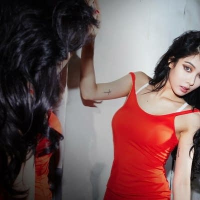 K-POP・アジア 2014 THE RED BULLTE Today's Music News: Tragedy strikes K-pop concert; 16 fans die in