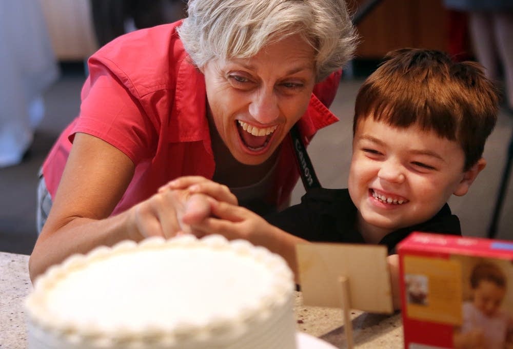 Joking about sampling cake