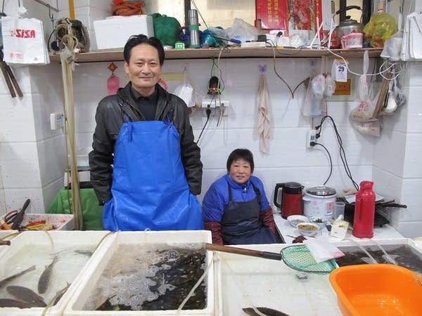 Ren Zhongyang and his wife Yang Suqing have owned their own seafood business but have only been able to rent in Shanghai for the past 24 years.