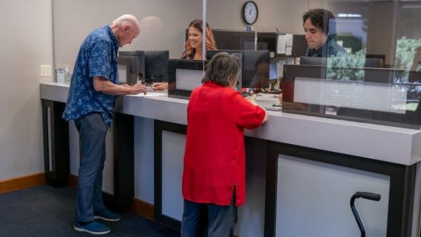 Many interest rates have remained more or less unchanged since the Fed cut its key rate a couple weeks ago.